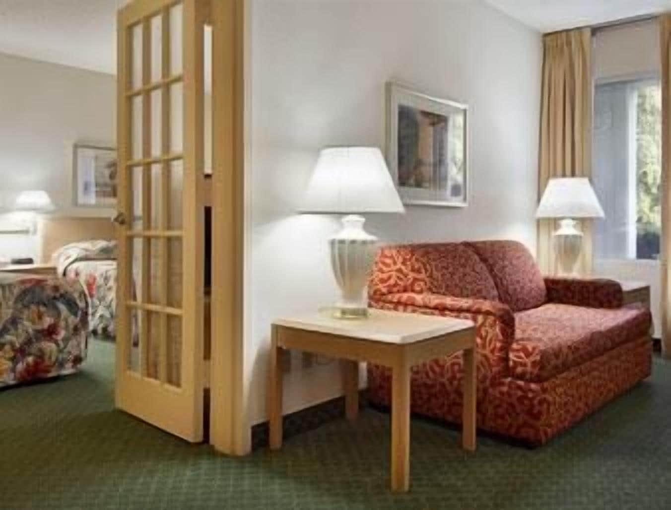 Hotel Carolina A Days Inn By Wyndham Hilton Head Island Room photo